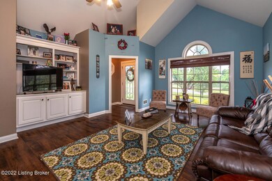 2904 Hollow Oak Dr, Crestwood, KY 40014 - photo 4