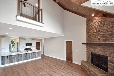 TBD Crescent Ln unit 22B, Sugar Mountain, NC 28604 - photo 4