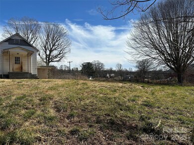 47 Main St, Marion, NC 28752 - photo 6