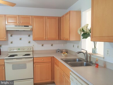 222 Cambridge Place, Prince Frederick, MD 20678 - photo 2