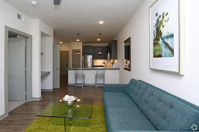 700 E Algonquin Rd unit 2412, Schaumburg, IL 60173 - photo 2