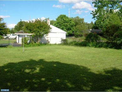 781 Chestnut Ave, Bridgeton, NJ 08302 - photo 4