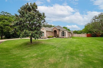 4402 Cluster Oak Ct, Granbury, TX 76049 - photo 5