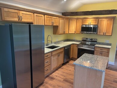 9 1/2 Union St unit 9 1/2, Concord, NH 03301 - photo 4