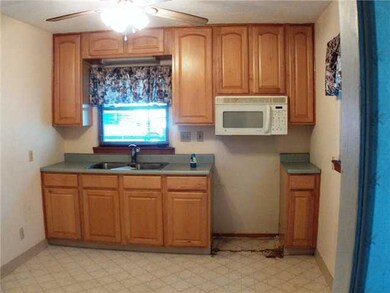 712 W Northrup St, Lansing, MI 48911 - photo 3