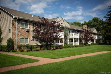 652 Veterans Hwy unit 1-2A, Hauppauge, NY 11788 - photo 2