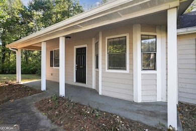 3713 Red Rose Ct, Loganville, GA 30052 - photo 2