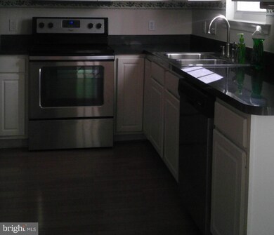 344 Montgomery Cir, Stephens City, VA 22655 - photo 5