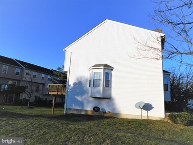 5770 Indian Cedar Ct, Frederick, MD 21703 - photo 2