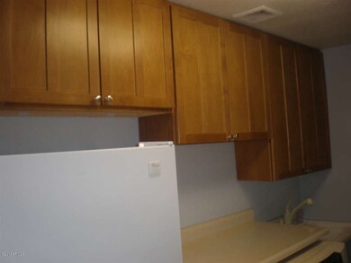 Laundry Room w/ Lots of Storage