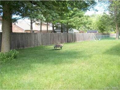 1084 Remington Dr, North Tonawanda, NY 14120 - photo 7