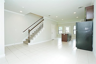990 Grenshaw St unit B, Houston, TX 77088 - photo 4