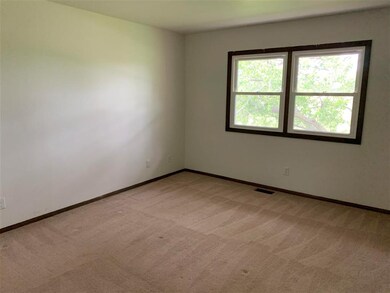 2350 N Kickapoo St, Lincoln, IL 62656 - photo 2