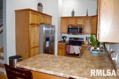 2120 W 57th St, Davenport, IA 52806 - photo 2