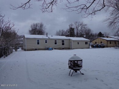 556 Netherfield St NW, Comstock Park, MI 49321 - photo 7