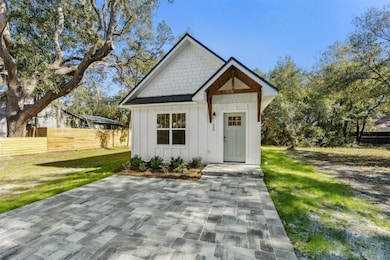 520 Division St, Fernandina Beach, FL 32034 - photo 3