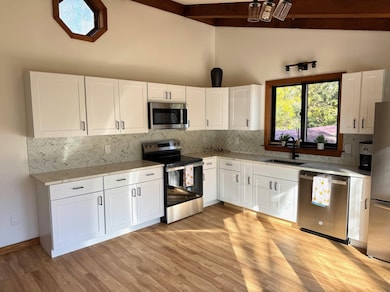 801 Newton Rd, Vernon, VT 05354 - photo 7