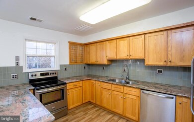 129 Blackfriars Cir unit 96, Doylestown, PA 18901 - photo 7