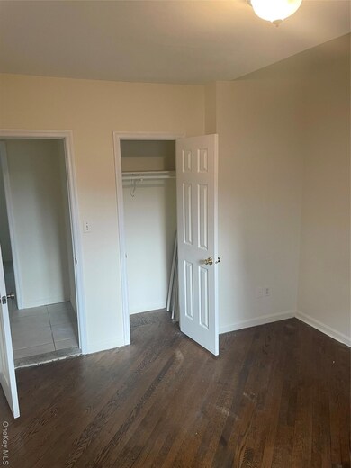 22 Franklin St unit 22D, Franklin Square, NY 11010 - photo 4