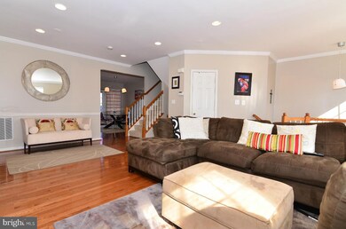 42700 Rolling Rock Square, Chantilly, VA 20152 - photo 5