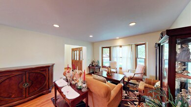 1420 Carlisle St, Algonquin, IL 60102 - photo 4