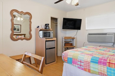 1016 North Ave E, Shiner, TX 77984 - photo 6