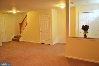 9305 Frensham Ct, Laurel, MD 20708 - photo 5