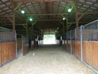 365 Coble Rd, Shelbyville, TN 37160 - photo 7