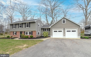 45380 Baringer Dr, California, MD 20619 - photo 2