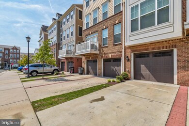 25235 Orchard View Terrace, Chantilly, VA 20152 - photo 5