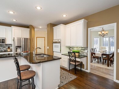 16870 Creek Ridge Trail, Minnetonka, MN 55345 - photo 7