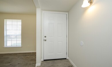 807 Grenshaw St, Houston, TX 77088 - photo 4