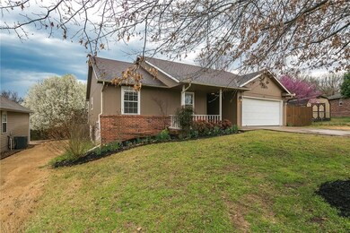 31 Slifer Dr Bella Vista, AR 72714