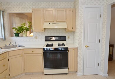 2358 W Ashfield Ct, Toms River, NJ 08755 - photo 6