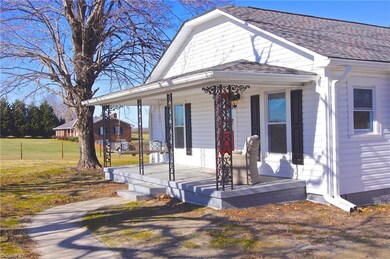 2450 Mccray Rd, Burlington, NC 27217 - photo 3