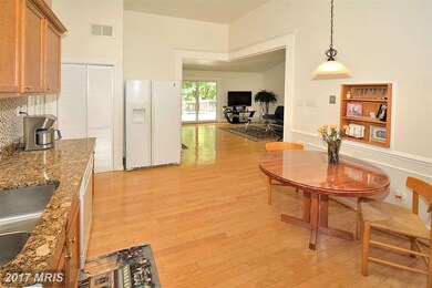 9422 Hermitage Dr, Fairfax, VA 22032 - photo 7