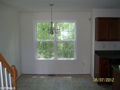 Breakfast Nook - Eat-in kitchen