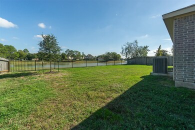 2832 Cross Colony Dr, Dickinson, TX 77539 - photo 2