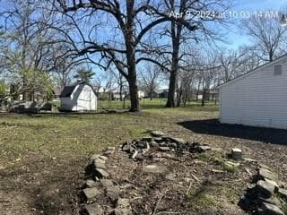 4245 NE 34th Ct, Des Moines, IA 50317 - photo 2