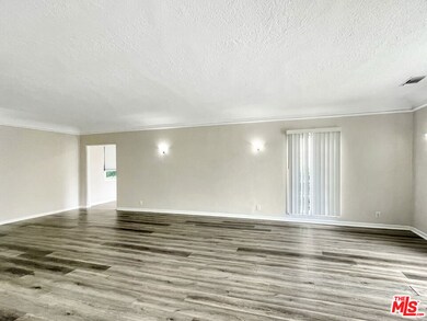 124 N Mansfield Ave, Los Angeles, CA 90036 - photo 5