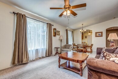 255 E 1st Ave, Mesa, AZ 85210 - photo 4