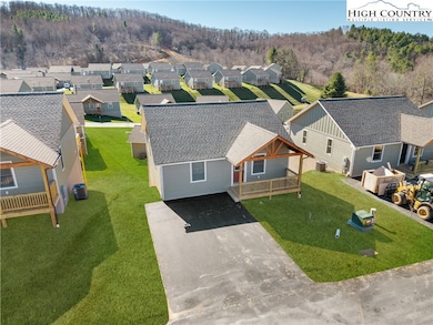 191 Ava Way unit 113, Boone, NC 28607 - photo 2