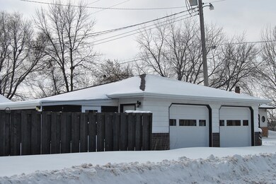 N_Garage_SunPorch<|><|>