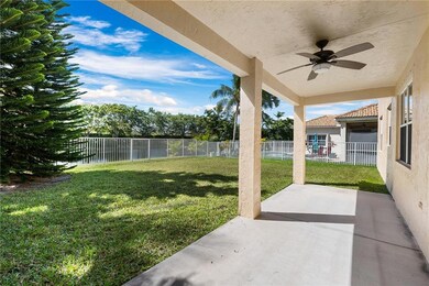 4317 Laurel Ridge Cir, Weston, FL 33331 - photo 4