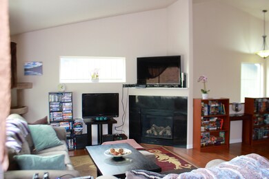 4 - Living Room