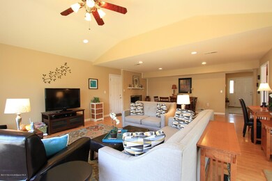 15 Crest Rd, Middletown, NJ 07748 - photo 7