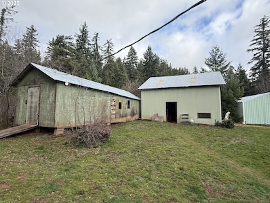 627 Canyon Rd, Lyle, WA 98635 - photo 2