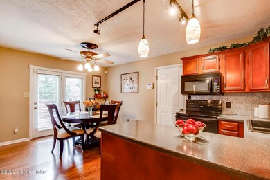 2910 Six Mile Ln, Louisville, KY 40220 - photo 7