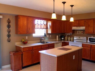Kitchen. Center island