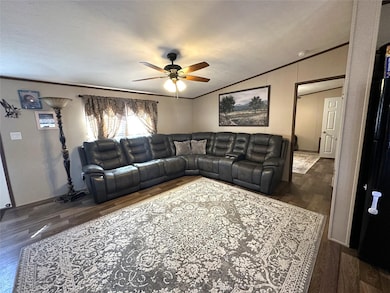 717 E La Fayette St, La Grange, TX 78945 - photo 2